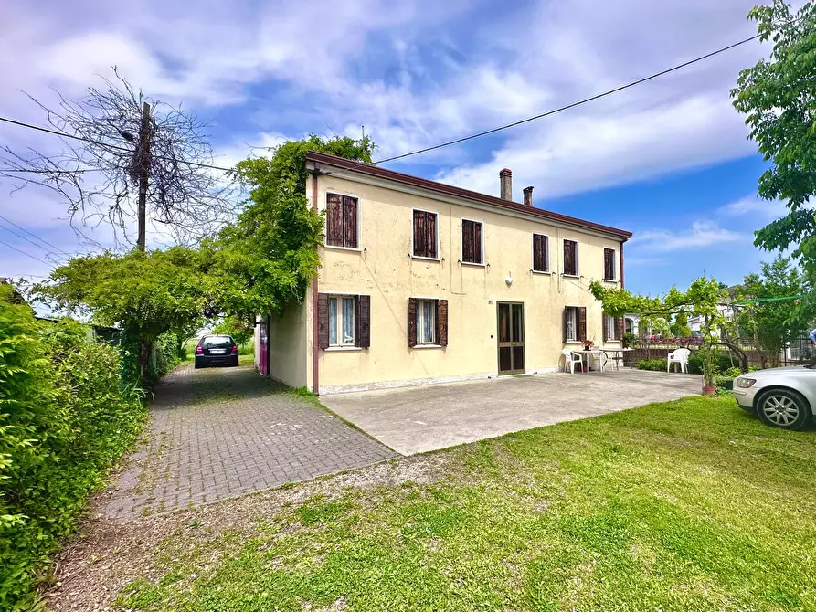 Immagine 1 di Casa indipendente in vendita  in Via Risorta a Borgo Veneto