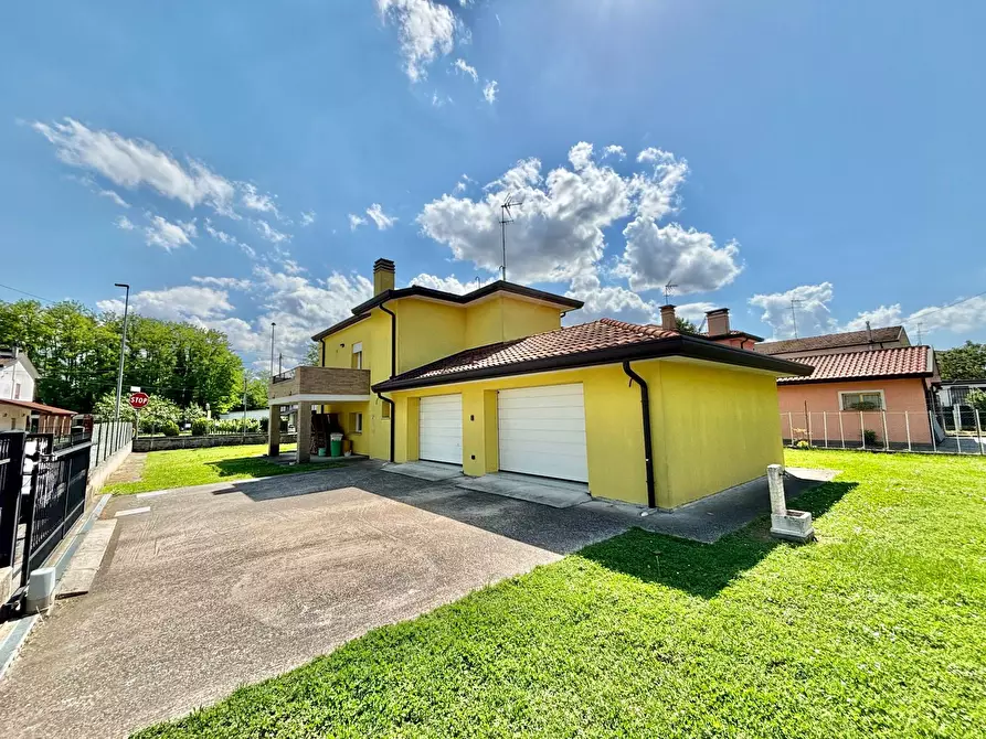 Immagine 25 di Villa in vendita  in Riviera Cengiaretto a Adria