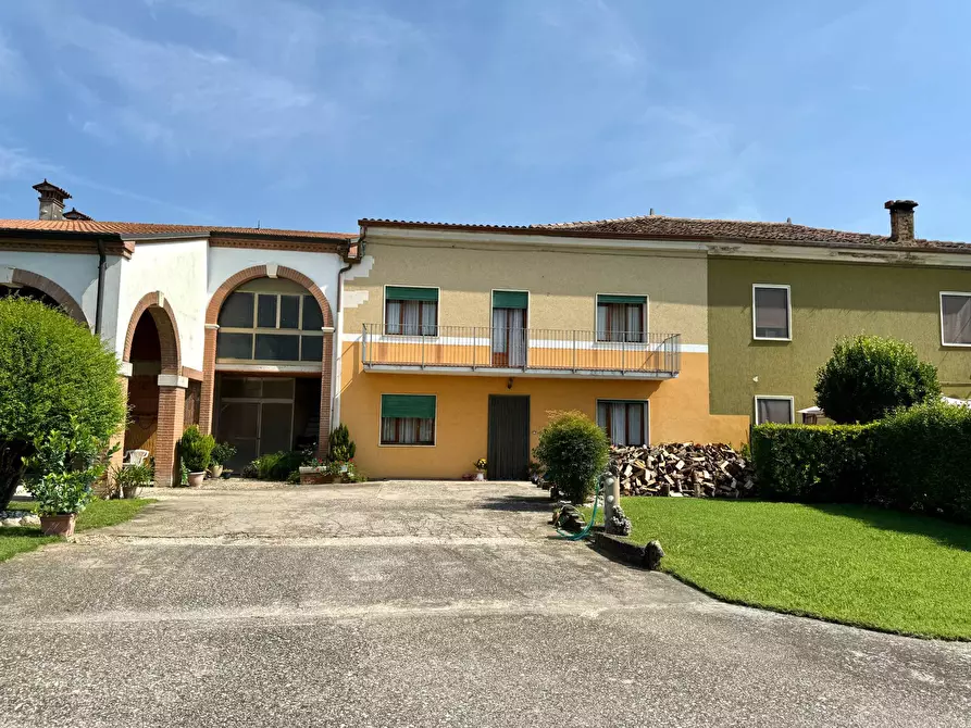 Immagine 1 di Casa semindipendente in vendita  in Via Galileo Galilei a Campiglia Dei Berici