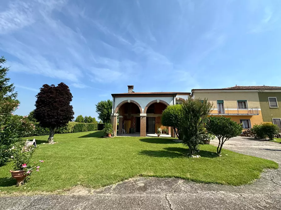 Immagine 2 di Casa semindipendente in vendita  in Via Galileo Galilei a Campiglia Dei Berici