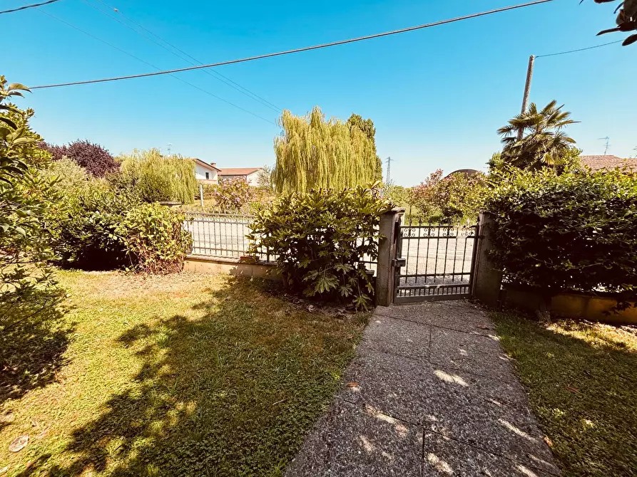 Immagine 25 di Casa semindipendente in vendita  in Via Canareggio a Borgo Veneto