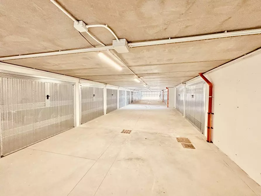 Immagine 19 di Appartamento in vendita  in Via Pasubio a Schio