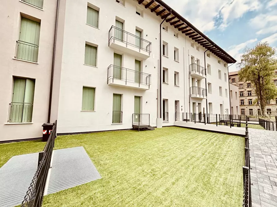 Immagine 15 di Appartamento in vendita  in Via Pasubio a Schio