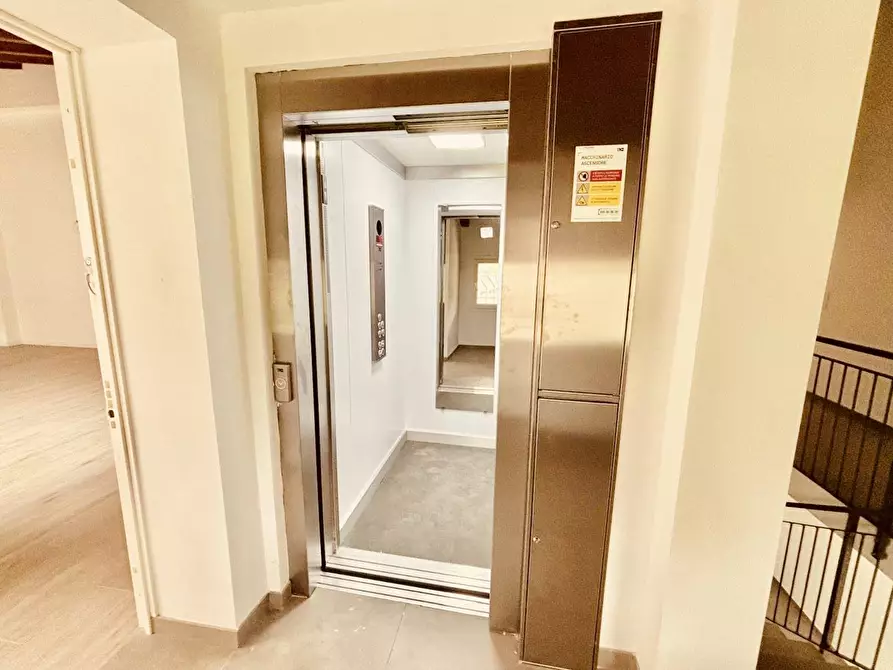 Immagine 10 di Appartamento in vendita  in Via Pasubio a Schio