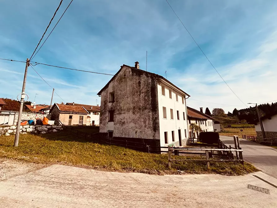 Immagine 6 di Casa semindipendente in vendita  in Via Villanova e Campo a Tonezza Del Cimone