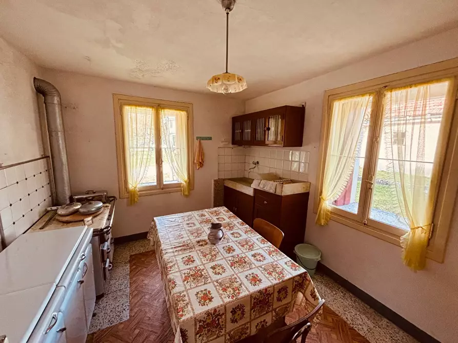 Immagine 2 di Casa semindipendente in vendita  in Via Villanova e Campo a Tonezza Del Cimone