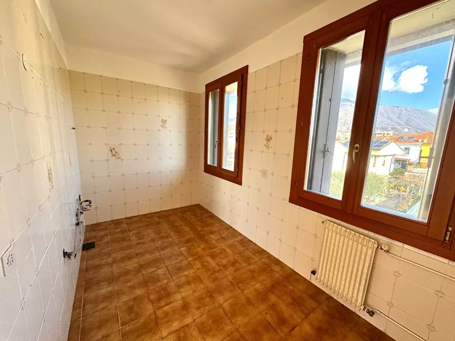 Immagine 8 di Appartamento in vendita  in Via Cà Bottara a Schio