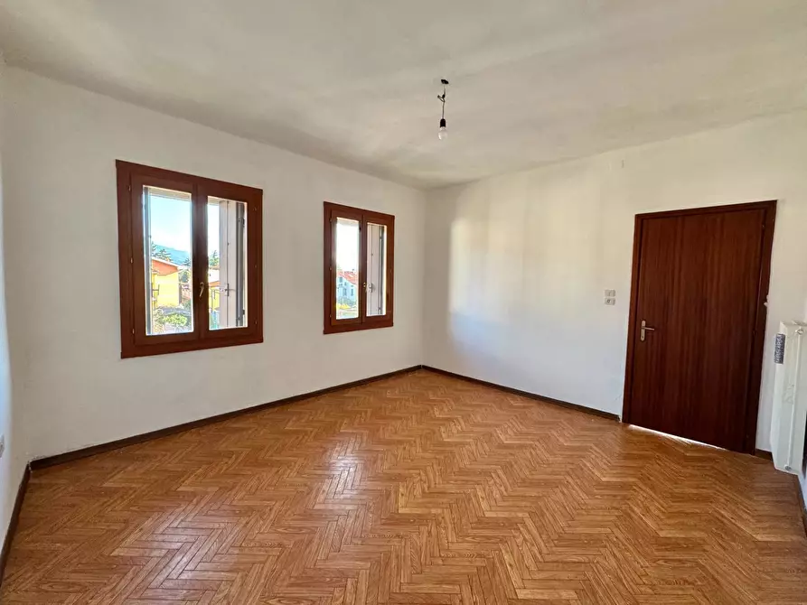 Immagine 14 di Appartamento in vendita  in Via Cà Bottara a Schio