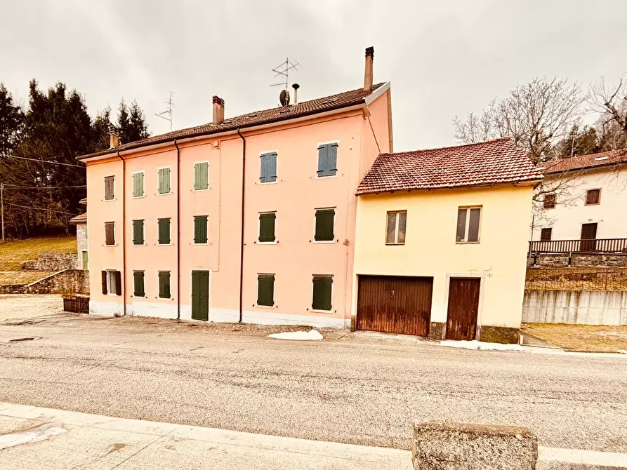 Immagine 9 di Appartamento in vendita  in Viale Dei Finanzieri a Tonezza Del Cimone