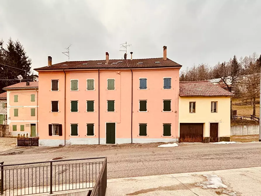 Immagine 17 di Appartamento in vendita  in Viale Dei Finanzieri a Tonezza Del Cimone