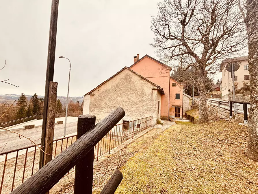 Immagine 13 di Appartamento in vendita  in Viale Dei Finanzieri a Tonezza Del Cimone