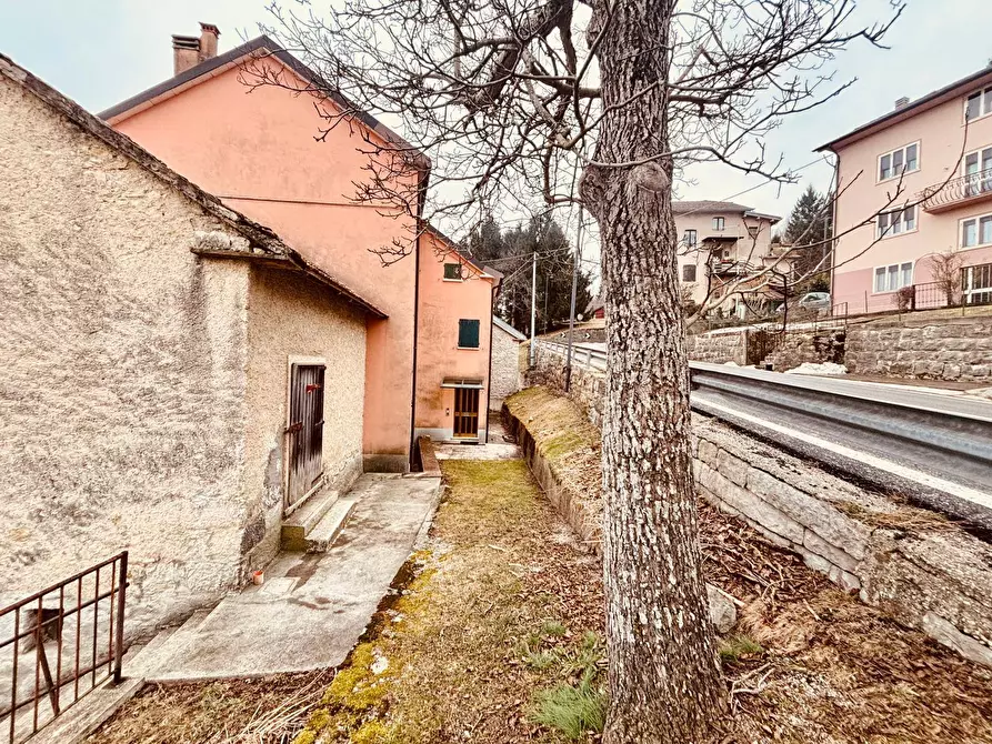 Immagine 15 di Appartamento in vendita  in Viale Dei Finanzieri a Tonezza Del Cimone