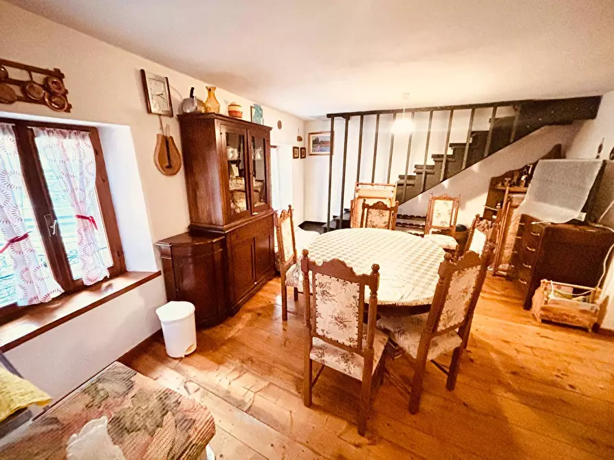 Immagine 1 di Appartamento in vendita  in Viale Dei Finanzieri a Tonezza Del Cimone