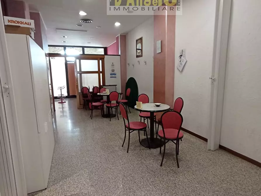 Immagine 28 di Bar / Ristorante in vendita  in Borgo G. Leopardi a Offida