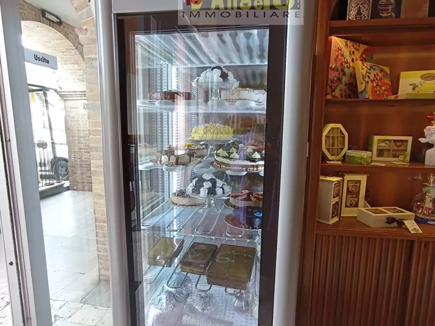 Immagine 21 di Bar / Ristorante in vendita  in Borgo G. Leopardi a Offida