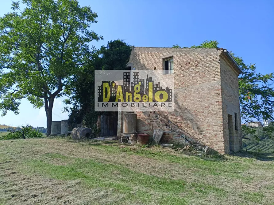 Immagine 9 di Casa indipendente in vendita  in Via Corneto a Carassai