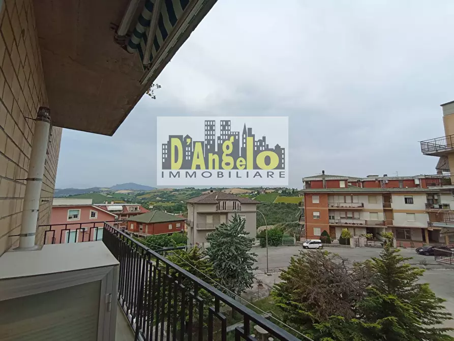 Immagine 1 di Appartamento in vendita  in Via Camillo Benso Conte di Cavour a Offida