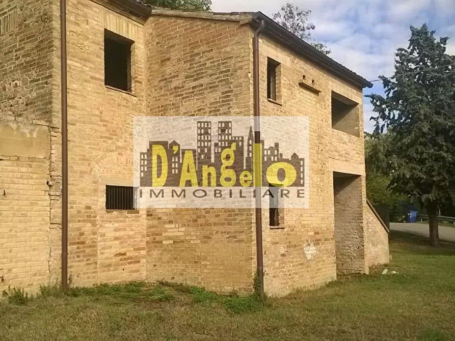 Immagine 4 di Casa indipendente in vendita  in Via San Francesco a Montalto Delle Marche