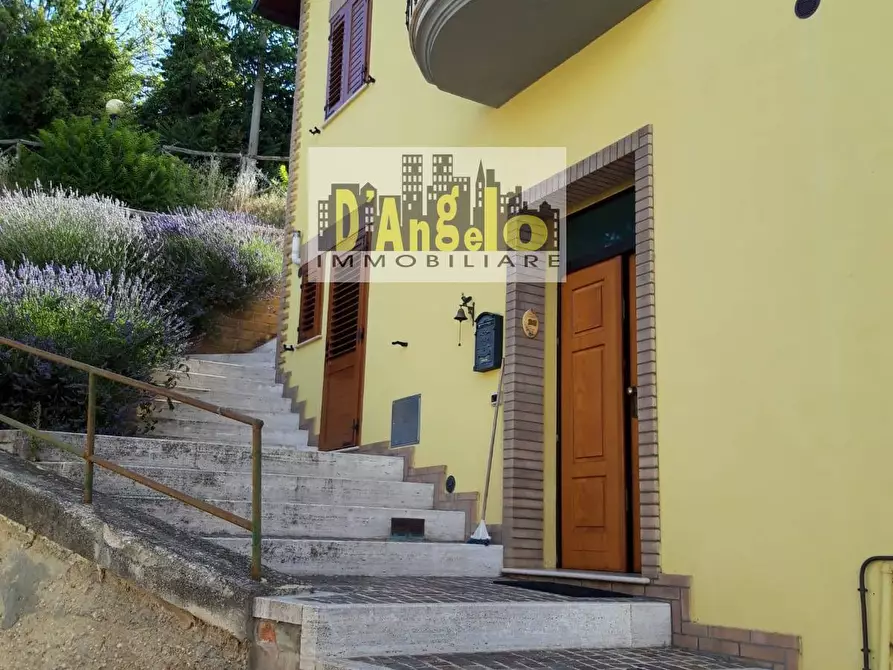 Immagine 1 di Casa indipendente in vendita  in Via Castello a Rotella