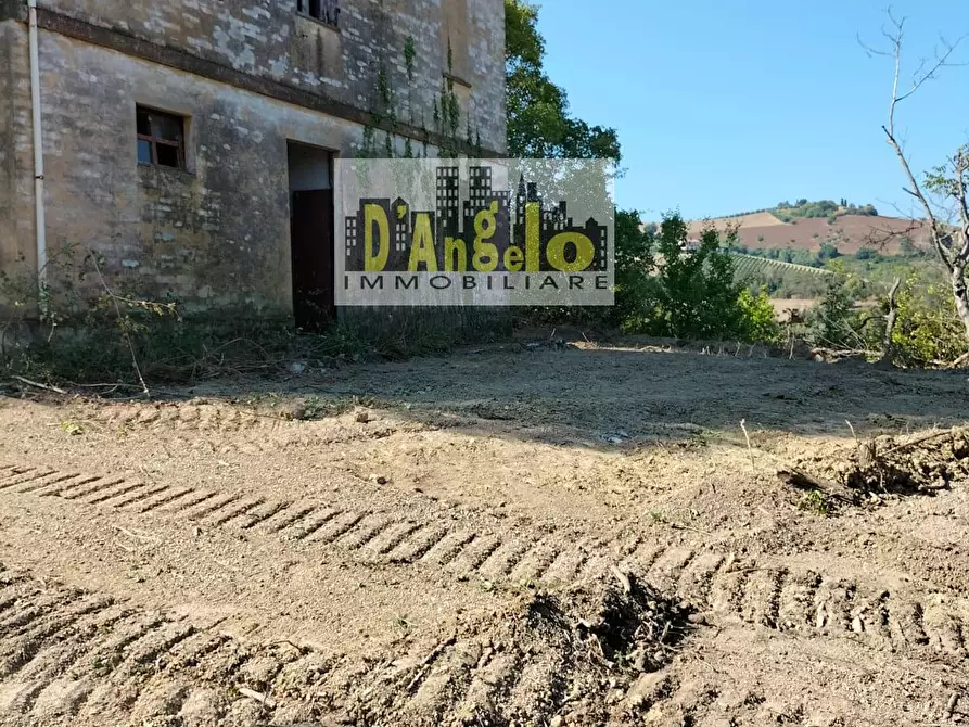 Immagine 12 di Rustico / casale in vendita  in Contrada Aso a Montefiore Dell'aso