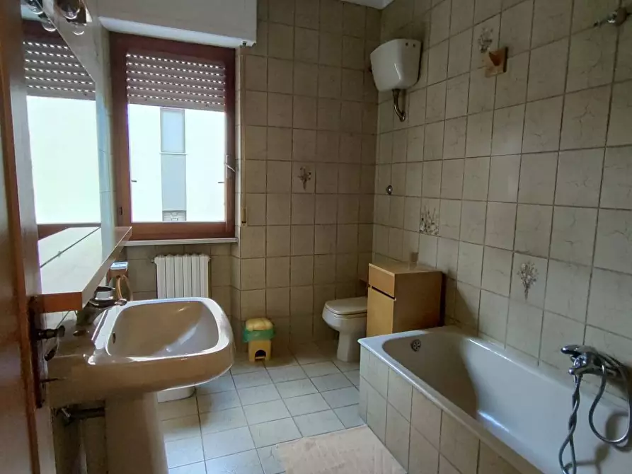 Immagine 21 di Appartamento in vendita  in Via Gramsci a Offida