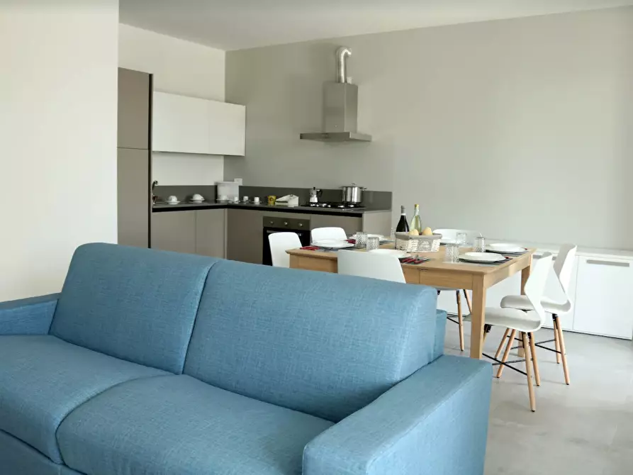 Immagine 5 di Villa in vendita  in via Rovetta a Padenghe Sul Garda