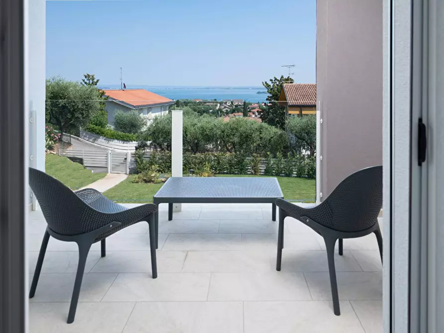 Immagine 14 di Villa in vendita  in via Rovetta a Padenghe Sul Garda