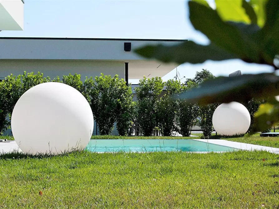 Immagine 13 di Villa in vendita  in Via Lonato a Castiglione Delle Stiviere