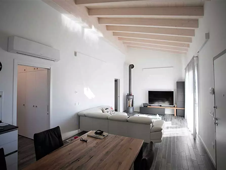 Immagine 21 di Villa in vendita  in Via Lonato a Castiglione Delle Stiviere