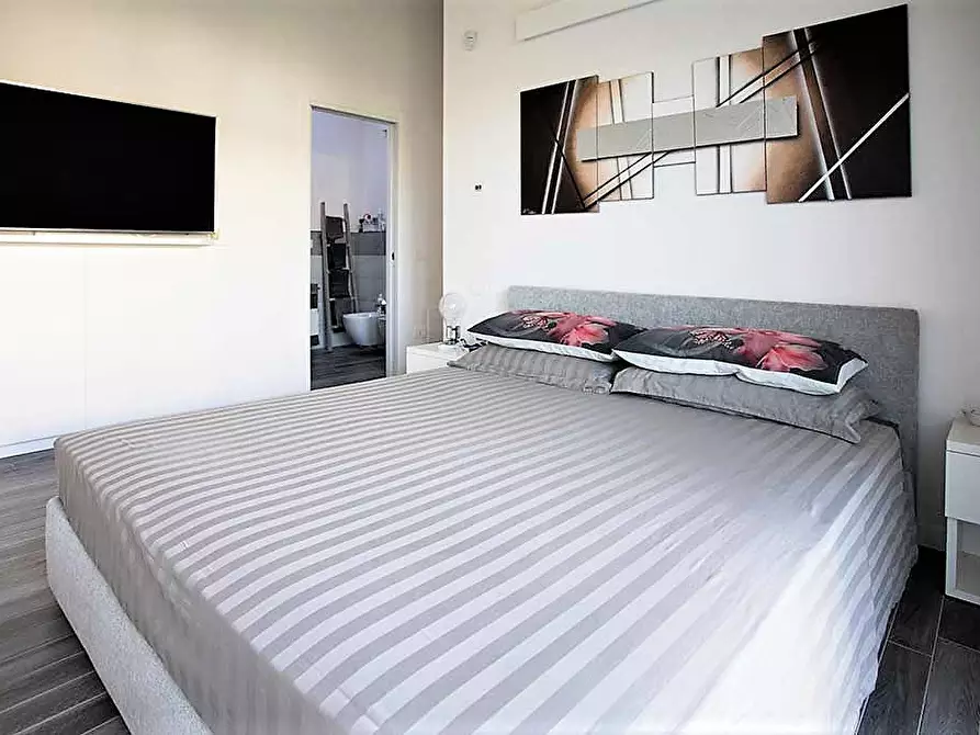 Immagine 18 di Villa in vendita  in Via Valle a Puegnago Sul Garda