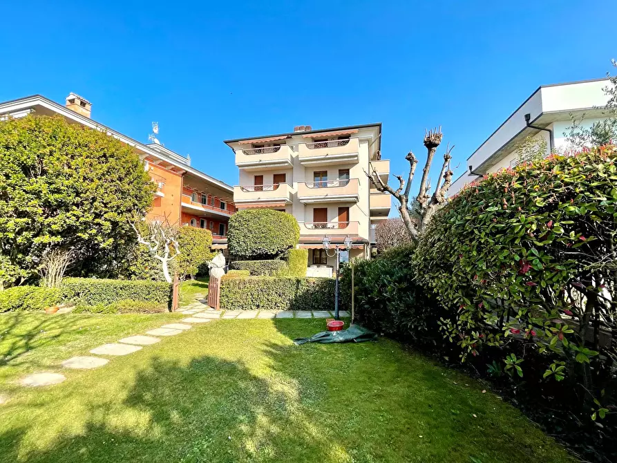 Immagine 21 di Appartamento in vendita  in Via XXV Aprile a Sirmione