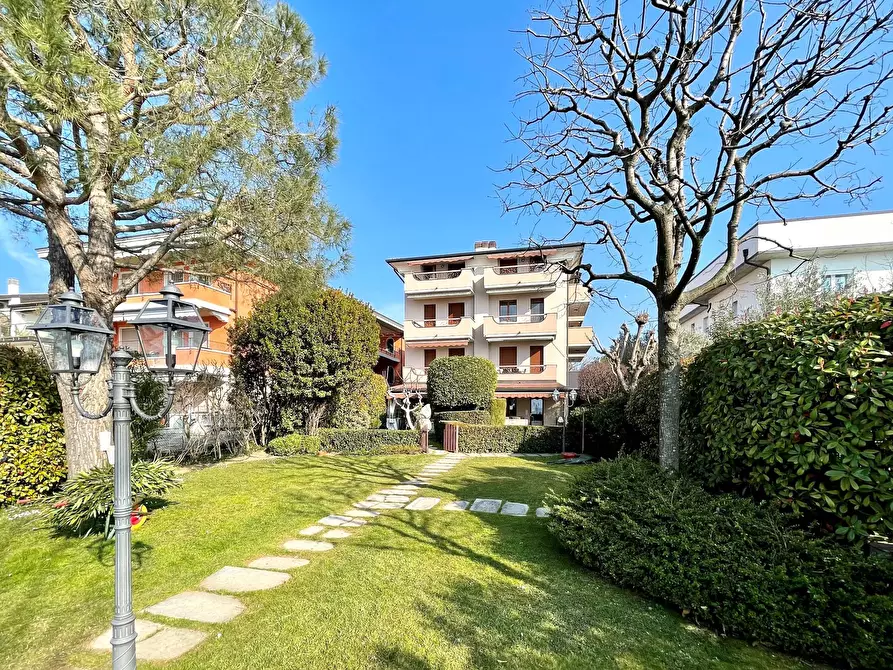 Immagine 23 di Appartamento in vendita  in Via XXV Aprile a Sirmione