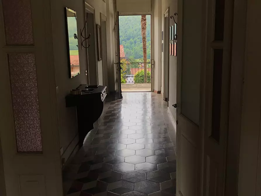 Immagine 6 di Villa in vendita  in Via Roma a Cerano D'intelvi