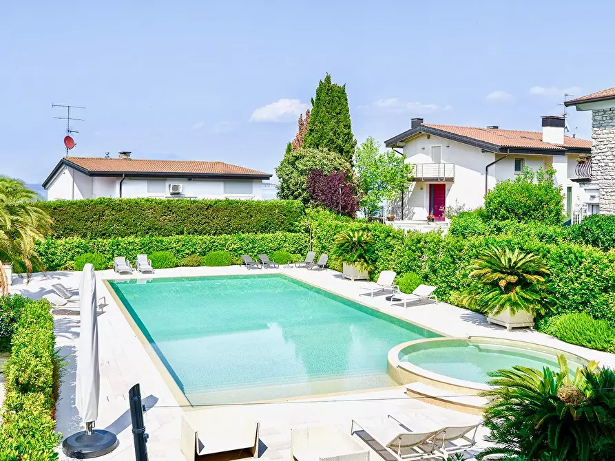 Immagine 2 di Appartamento in vendita  in via Tommaso dal Molin a Desenzano Del Garda