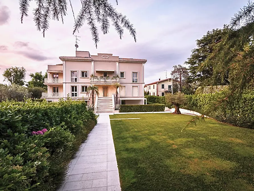 Immagine 15 di Appartamento in vendita  in via Tommaso dal Molin a Desenzano Del Garda