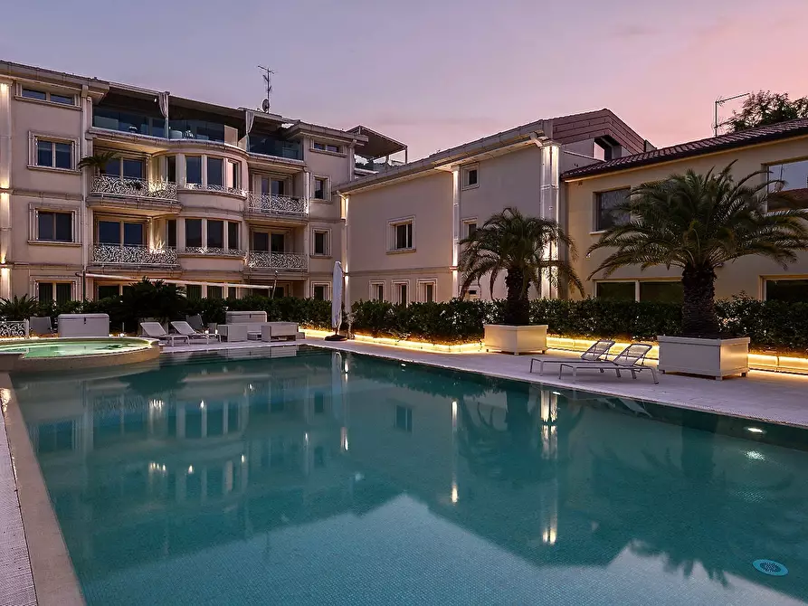 Immagine 6 di Appartamento in vendita  in via Tommaso dal Molin a Desenzano Del Garda