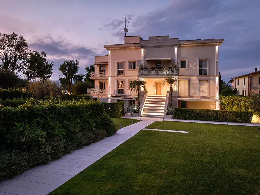 Immagine 7 di Appartamento in vendita  in via Tommaso dal Molin a Desenzano Del Garda