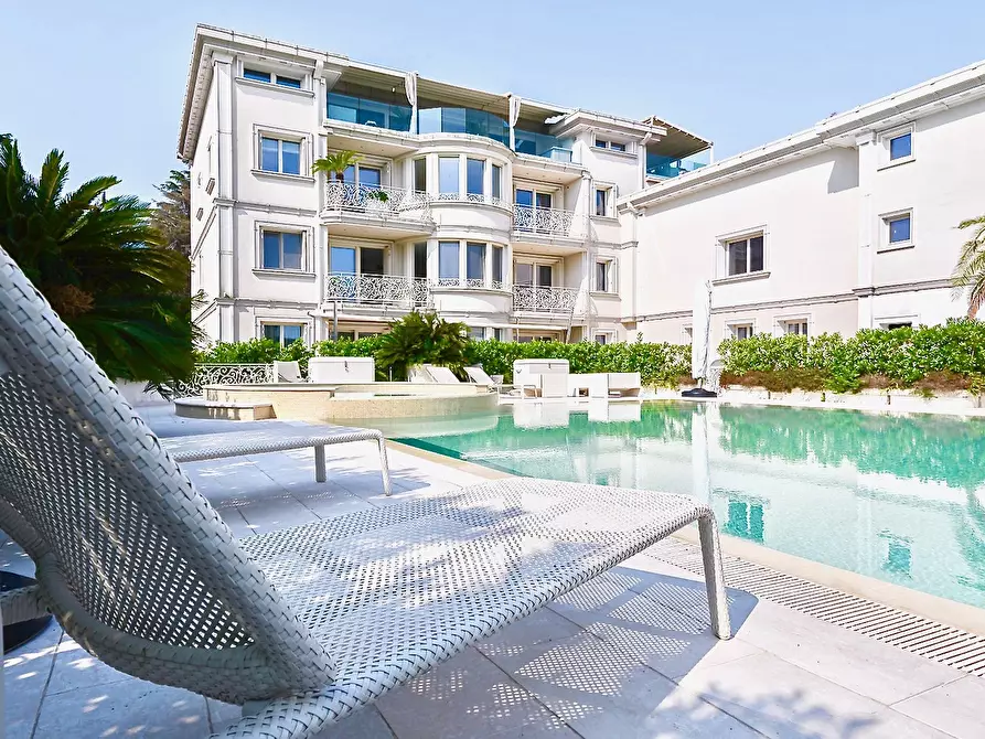 Immagine 4 di Appartamento in vendita  in via Tommaso dal Molin a Desenzano Del Garda