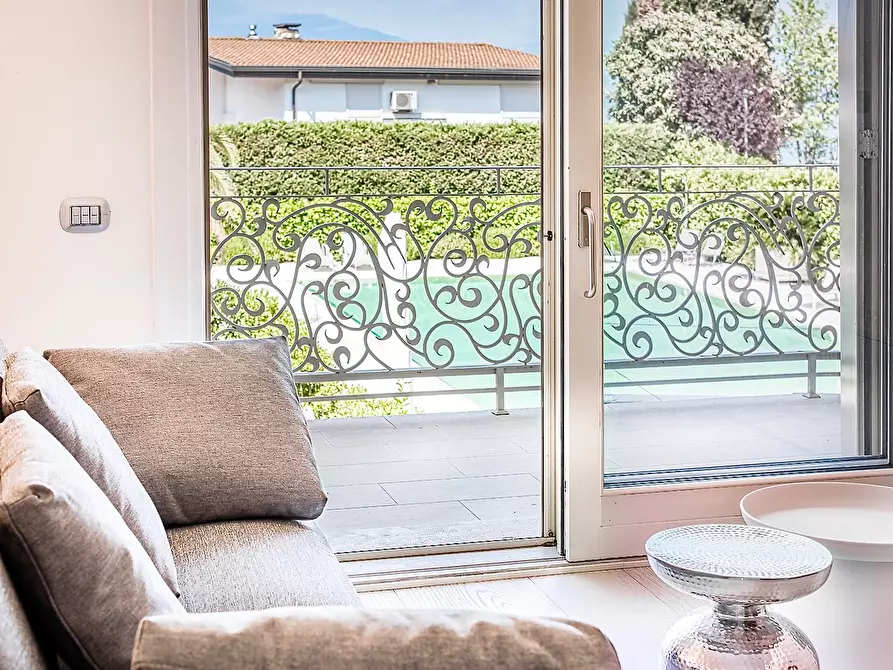 Immagine 12 di Appartamento in vendita  in via Tommaso dal Molin a Desenzano Del Garda