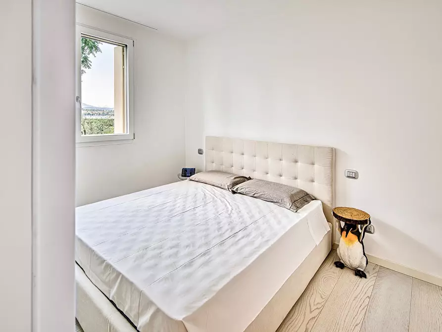 Immagine 13 di Appartamento in vendita  in via Tommaso dal Molin a Desenzano Del Garda