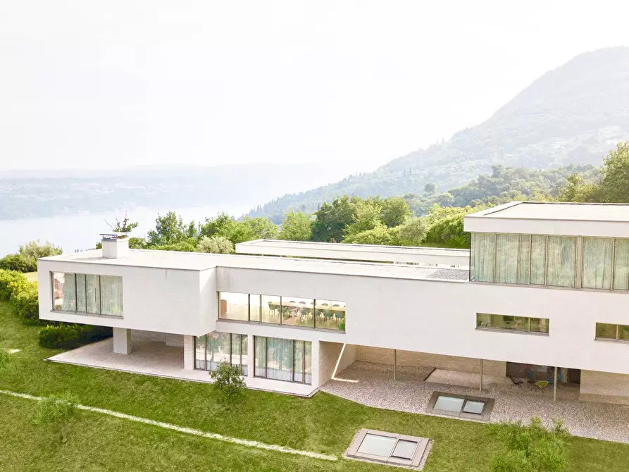 Immagine 28 di Villa in vendita  in via belvedere a Salò