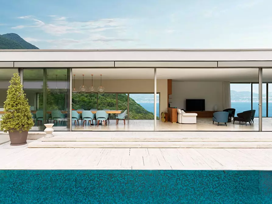 Immagine 4 di Villa in vendita  in via belvedere a Salò