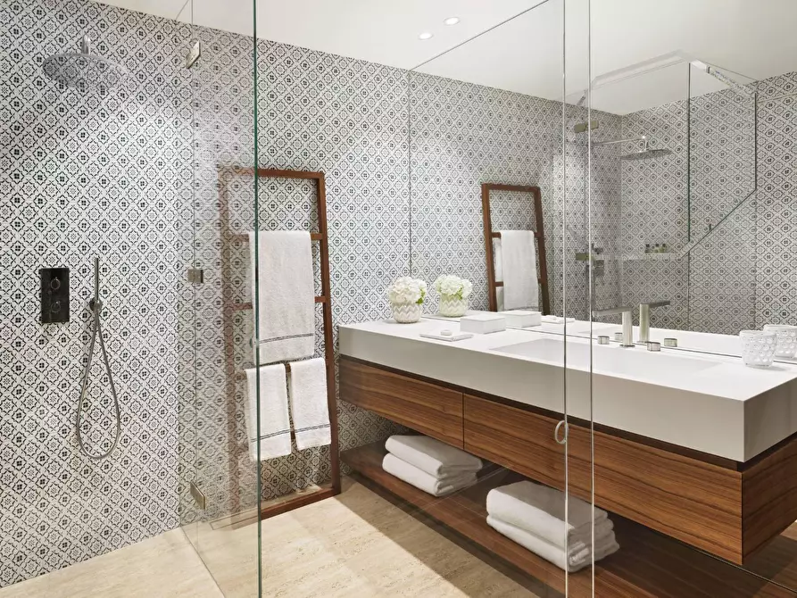 Immagine 18 di Villa in vendita  in via belvedere a Salò