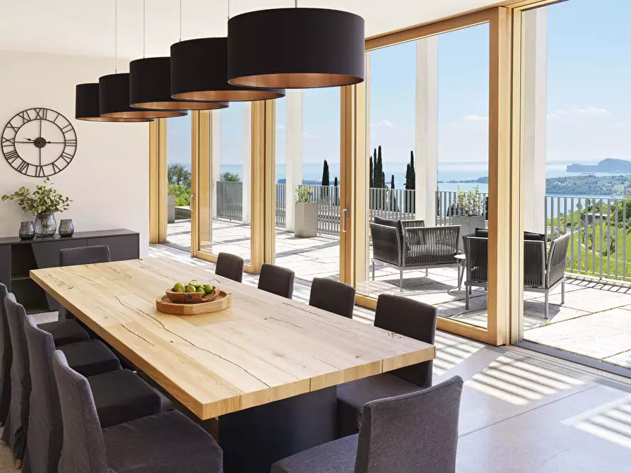 Immagine 5 di Villa in vendita  in via belvedere a Salò