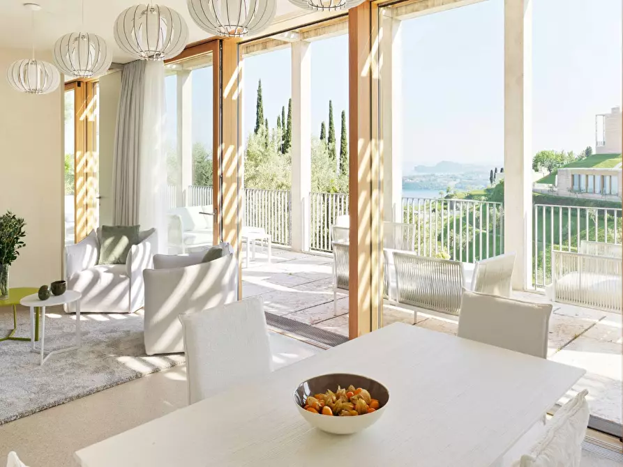 Immagine 28 di Villa in vendita  in via belvedere a Salò