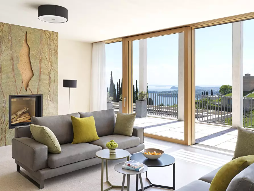 Immagine 29 di Villa in vendita  in via belvedere a Salò