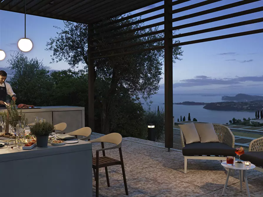 Immagine 14 di Villa in vendita  in via belvedere a Salò