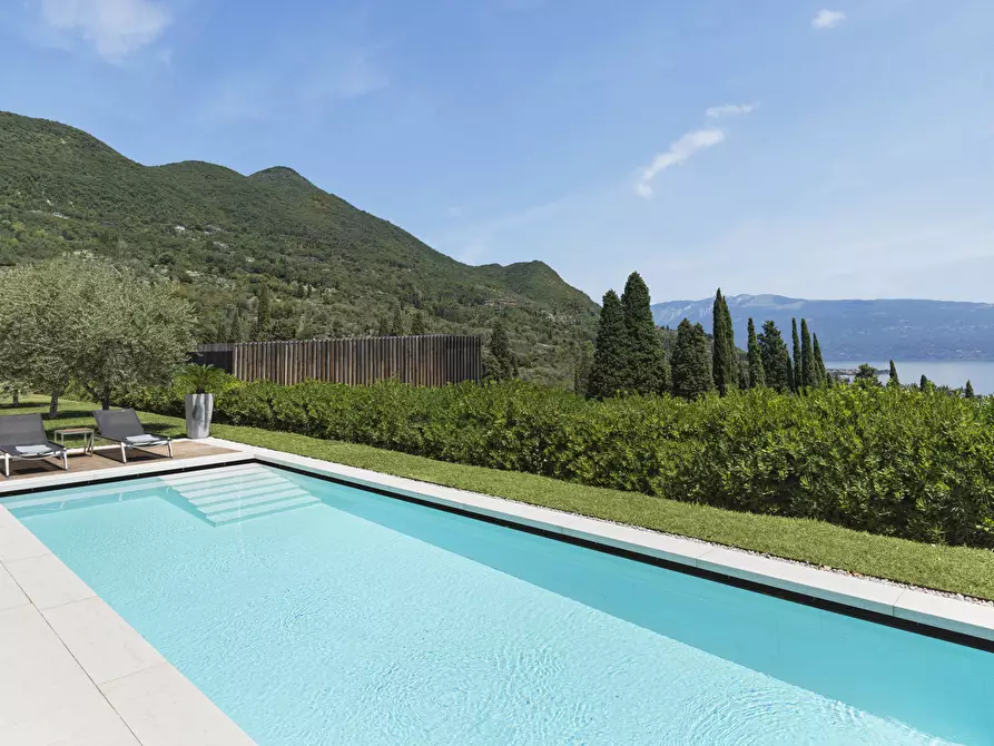 Immagine 19 di Villa in vendita  in via belvedere a Salò