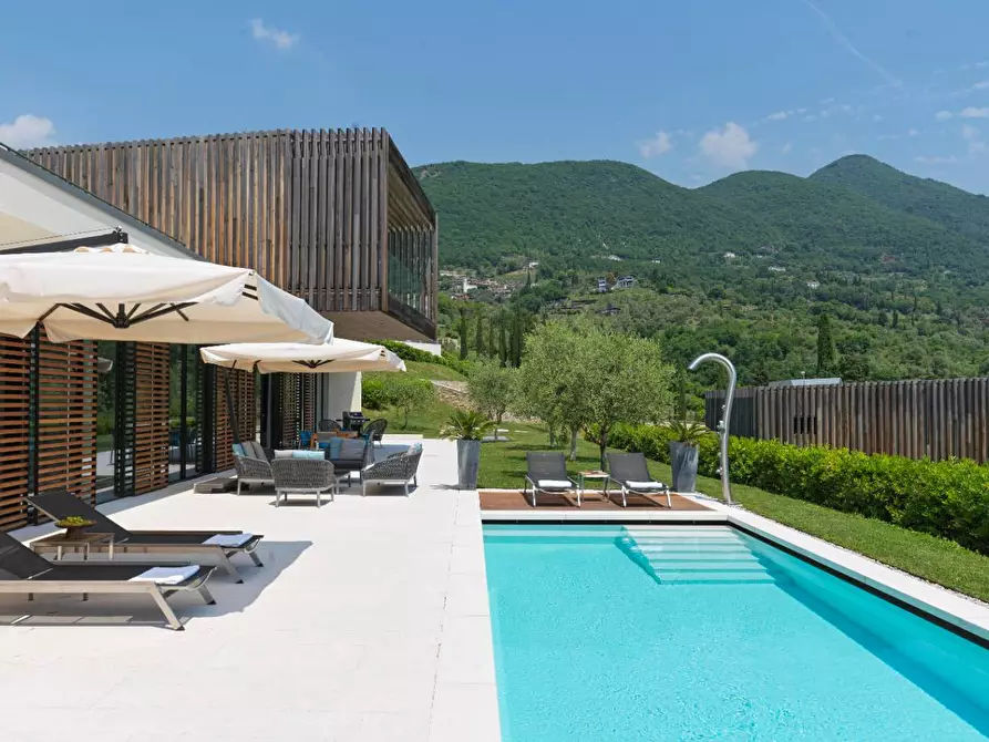 Immagine 24 di Villa in vendita  in via belvedere a Salò