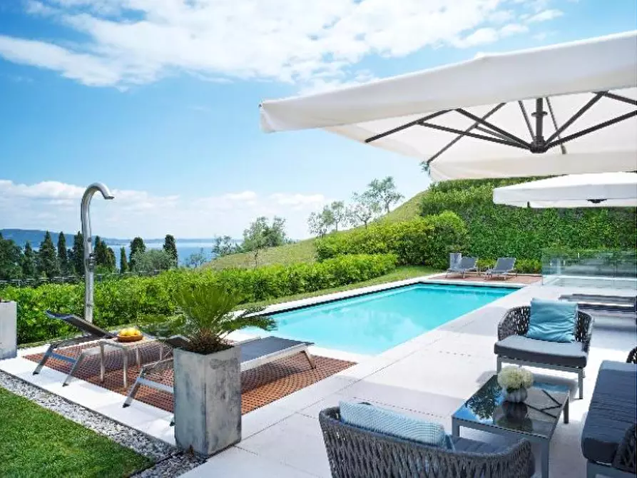 Immagine 11 di Villa in vendita  in via belvedere a Salò